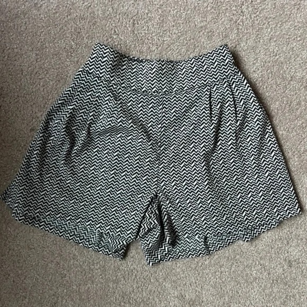 American Eagle Chevron Pull-Over Shorts - image 2